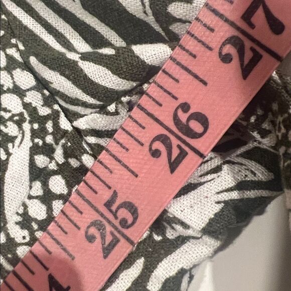 Tahari linen blend Wide Leg Beachy Coastal Pants with a green and white print - Picture 9 of 10